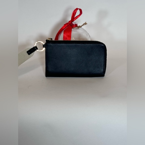 NWOT Madewell The Essential Zip Clutch